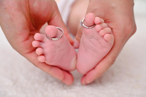 沈阳怀孕肚子一边高一边低